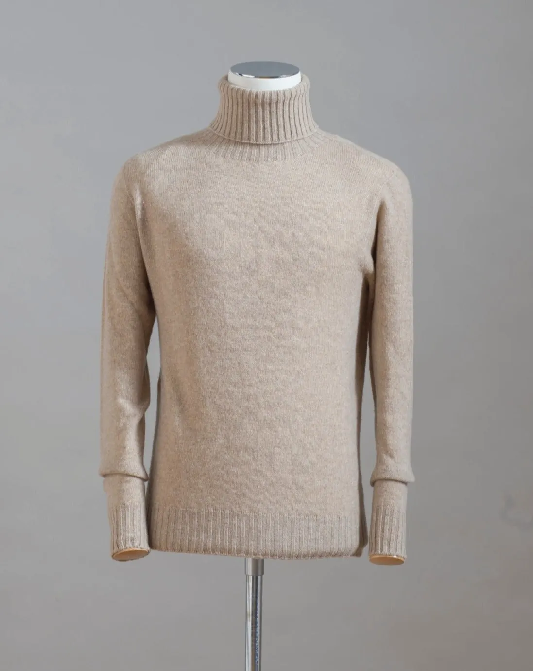 Altea Wool & Cashmere Roll Neck Knit / Beige