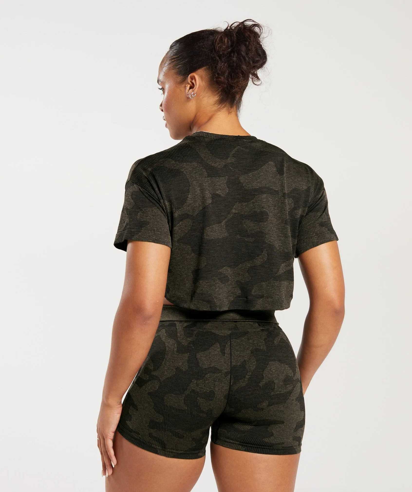 Gymshark Adapt Camo Seamless Ribbed Crop Top - Black/Camo Brown