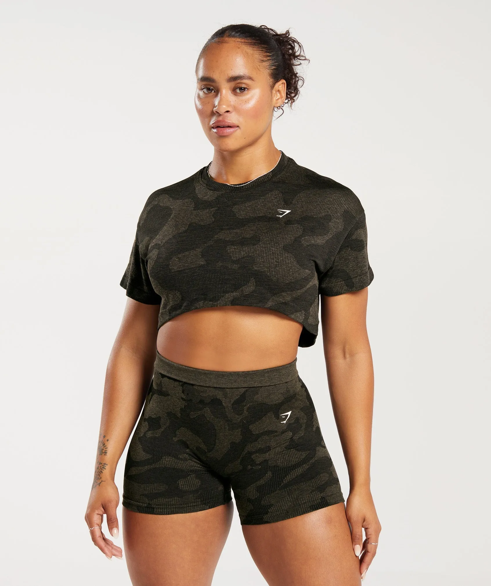 Gymshark Adapt Camo Seamless Ribbed Crop Top - Black/Camo Brown